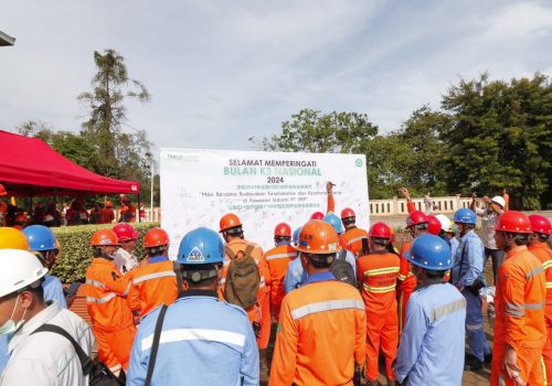 ef438604-6b4e-4e95-ab32-11160bf4cc8b